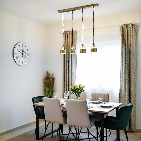 Apartment Family Amare *